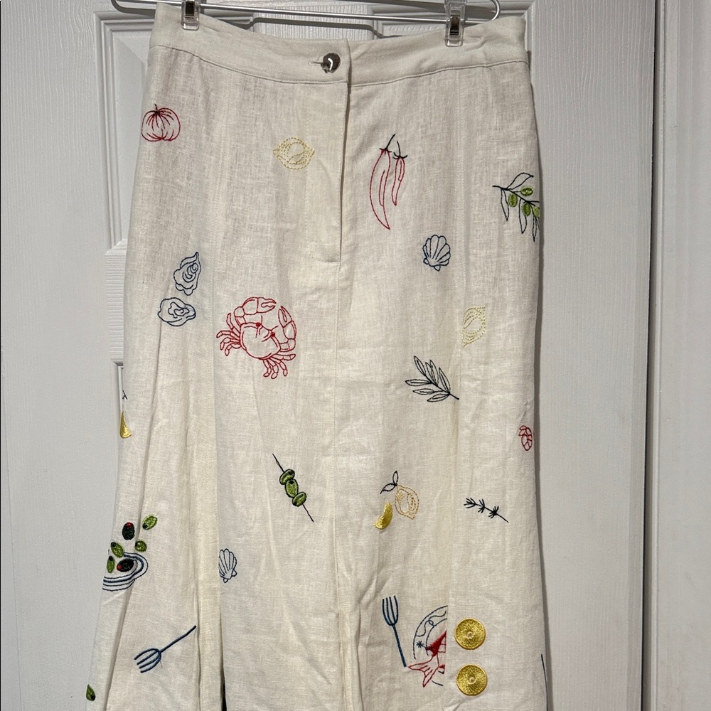 Embroidered White Skirt